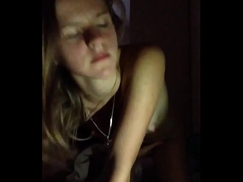 ❤️ In famke masturbeart en komt ️ Anale fideo by wy